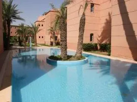 Riad 3 chambre avec terrasse & piscine