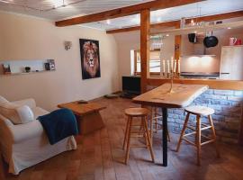 super cozy holiday apartment in a maritime style, hotel econômico em Steinfeld
