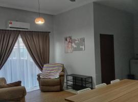 Meru Homestay suitable for up to 7 people, hotell i Klang
