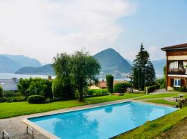 FANTASTIC VIEW ON ISEO LAKE, DOG & BIKERS FRIENDS, 200mt from lake,, hotel en Sulzano