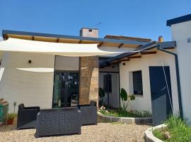 Bungalow Sierra San Vicente, cabin in Hinojosa de San Vicente