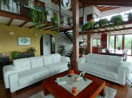 Villa campestre casa blanca, kuća za odmor ili apartman u gradu 'San Pedro'