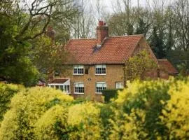 White Horse Cottage with Sauna