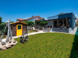 1 Bedroom Nice Home In Peroj, ξενοδοχείο σε Peroj