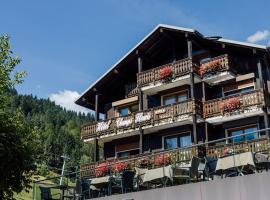 Hôtel Champs Fleuris Morzine, hotel en Morzine