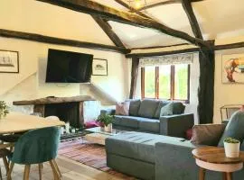 Historic Property with Stunning Views (Walk to the pub)