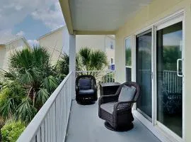 Nice home in Navarre Beach with Outdoor swimming pool and 3 Bedrooms