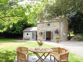 Pinetum Garden Cottages – hotel w mieście St Austell