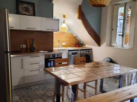 Le Cassandre, appartement in Givry