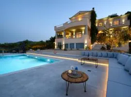 Aeras Luxury Villa