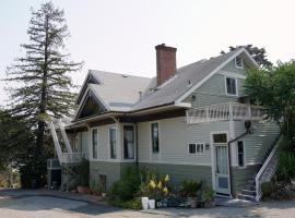 Marin Edwardian Mansion w/ San Francisco Bay Views, hotel with parking in San Rafael