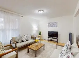 Modern bright cozy 3bed 3bath Vacation house in Ajax, greater Toronto area GTA, ON, Canada