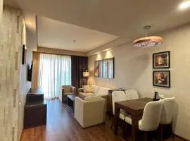 Luxury Dreamland Oasis Apartment