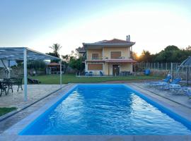 Athens Countryside resort with pool, cheap hotel in Pallíni