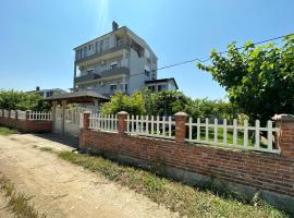 Lalzi Rental apartments, hotel v destinaci Durrës