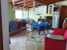 Casa intera indipendente con giardino privato