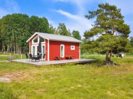 Nice Home In Hammar With Kitchen, жилье для отдыха в городе Gunnarskär