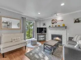Nash Star Private Condo - 2bed, 2bath, Sleep 6, 25 Min Walk To Broadway And All Nashville Attractions, Pool, Gym