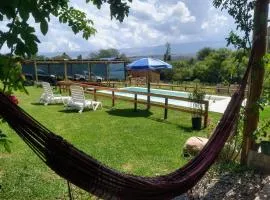 Abrazados Suites del Valle
