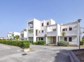 Beautiful Apartment In Isca Marina With Wifi And 1 Bedrooms, hotel u gradu 'Badolato'