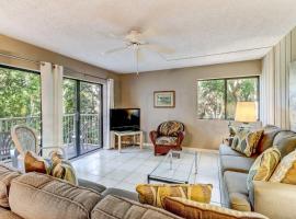 Pool View Beachwood Condo, hotell i Fernandina Beach