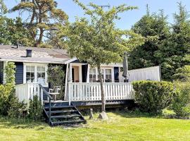 2 person holiday home in APLARED-By Traum, viešbutis mieste Svaneholm