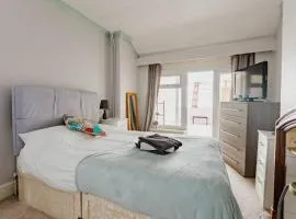 Hullidays University North 3 Bed House