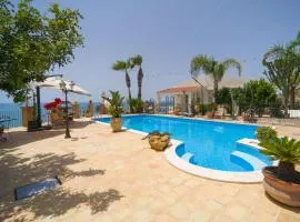 4 Bedroom Stunning Apartment In Ciotta