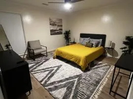 Spacious & Cozy - Close to Fort Moore - Pool Table
