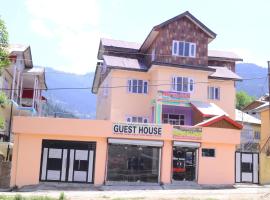 Hill View Guest House Bhaderwah, hotel med parkering i Bhadarwāh