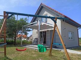 Morskie Zacisze, отель в Лебе