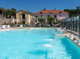 Residence Villa il Casale - appartamenti wellness e piscina riscaldata, Hotel mit Parkplatz in Tovo San Giacomo