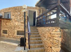 Villaggio La Roccia camping: Lampedusa şehrinde bir otel