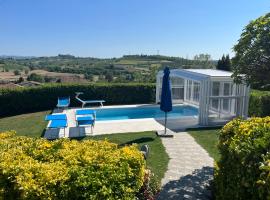 La Casa Blu, hotel pentru familii din Montegrosso dʼAsti