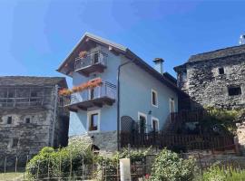 CASA DEL CIOS calda e intima casetta immersa nel verde delle montagne, hotel v destinaci Alpe Basciumo