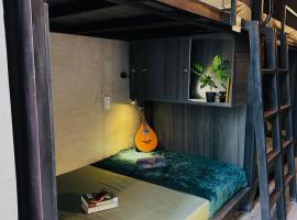 T Zone Hostel: Ho Chi Minh Kenti şehrinde bir otel