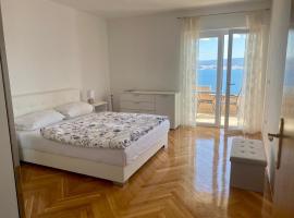 Panorama Apartment Jakov, pet-friendly hotel in Omiš