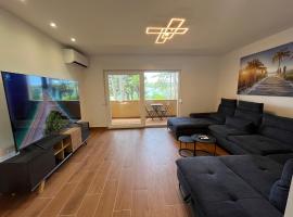 Beach House Oliveglia (duplex house - 1st row to the sea), отель в городе Шило