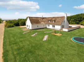 11 Bedroom Stunning Home In Vinderup, hotel v destinaci Vinderup