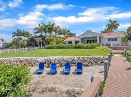Paradise with a pool, pier and private beach area, hotel in Osprey