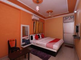 HOTEL J B PALACE, luxury hotel in Rāmgarh