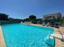 Les Oliviers, hôtel avec piscine à Montagnac