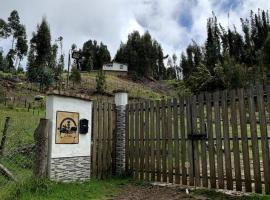 Cabaña en la montaña de 3 Habitaciones, hotel v mestu Sutatausa