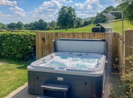 Carr View Farm, hotel with jacuzzis in Bamford