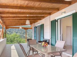 Ameli Apartment , Spacious With Mountain View, Lefkada, vacation rental in Dhráganon