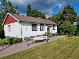 Årjäng Villa nära naturen, cabaña o casa de campo en Årjäng