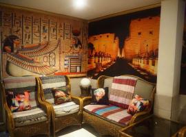 Venus hotel luxor 日本人 大歓迎, khách sạn ở Luxor