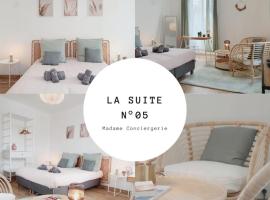 La Suite N°05 par Madame Conciergerie, готель біля визначного місця Jacques Cartier Metro Station, Rennes, у місті Ренн