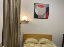 Chambre confortable et cosy à 20 minutes de PARIS, hotel s parkiriščem v mestu La Frette-sur-Seine