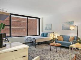 Inviting Fully Furnished Studio Perfect Location- Chestnut 02D, hotel sa Chicago